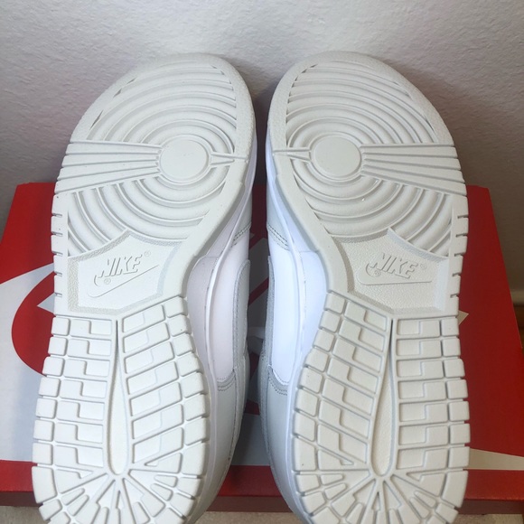 ⚠️SOLD ⚠️ WMNS DUNK LOW “PHOTON DUST” DD1503-103 - Picture 6 of 7